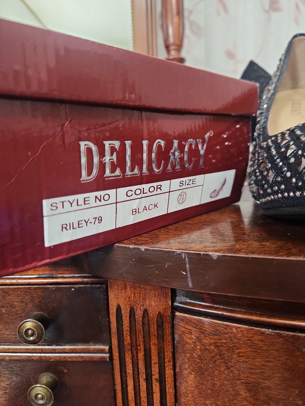 Delicacy Black Crystal-Embellished Women's Heels - Picture 2 of 2